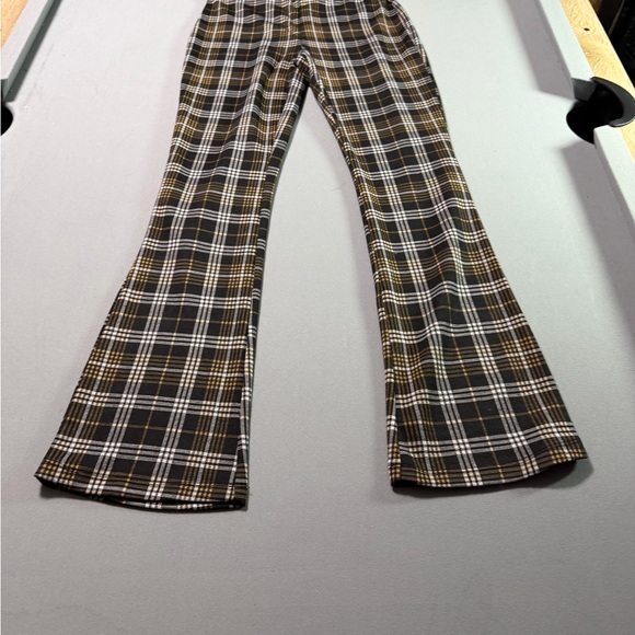 No Boundaries Plaid Pants in brown and yellow - Picture 2 of 8